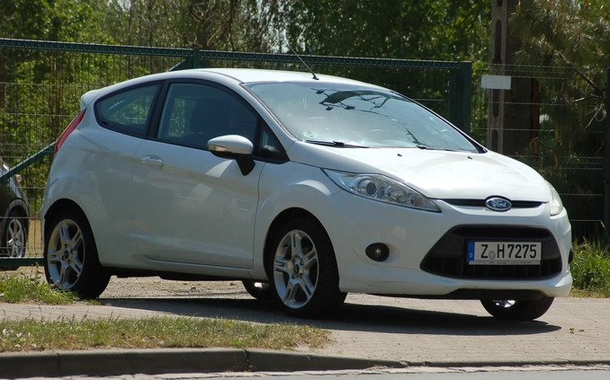 Ford Fiesta cena 18600 przebieg: 148000, rok produkcji 2009 z Wrocław małe 326